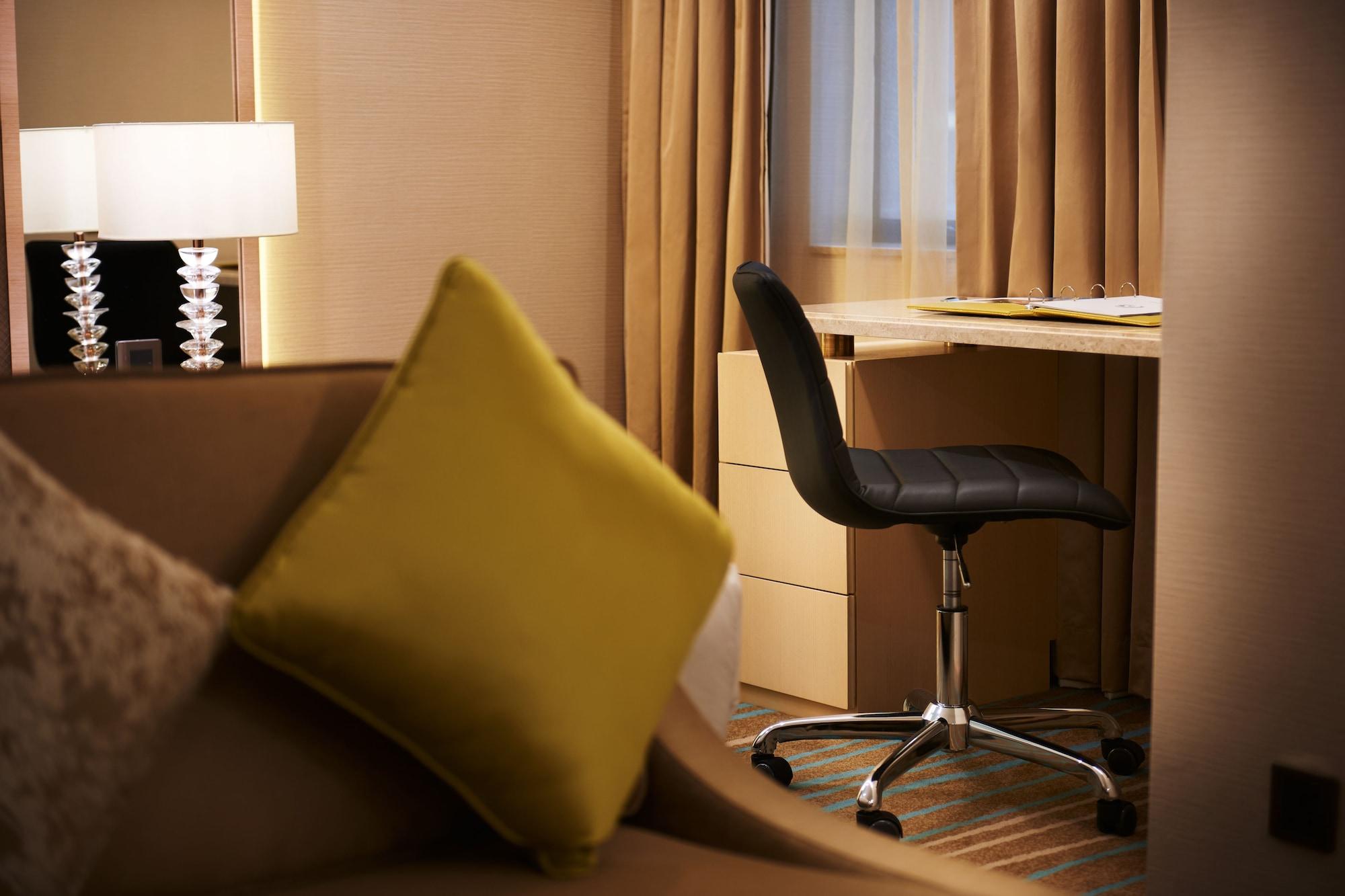 Cosmo Hotel Куала-Лумпур Экстерьер фото