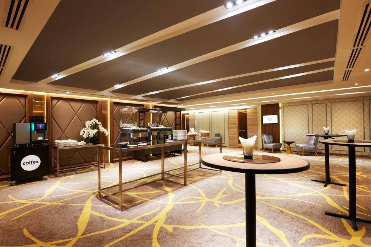 Cosmo Hotel Куала-Лумпур Экстерьер фото